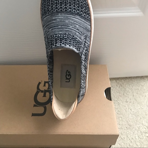 UGG loafers brand new - Picture 1 of 7